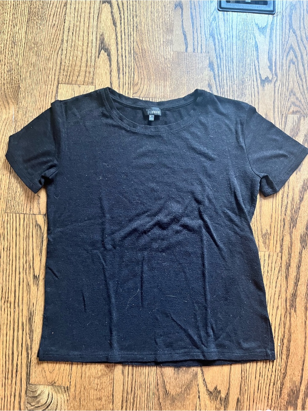 Aritzia Wilfred Free black sweater tshirt. Small.